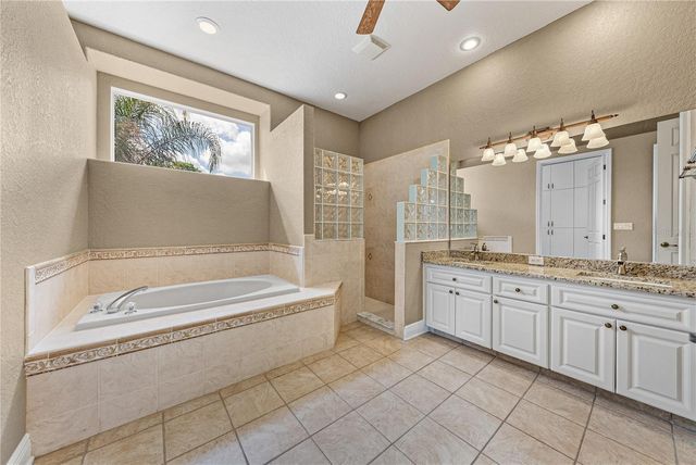 12231 WOODLANDS CIRCLE, Dade City, FL 33525