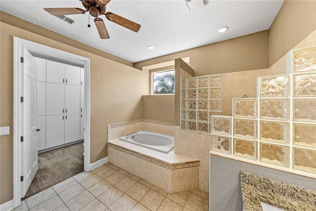 12231 WOODLANDS CIRCLE, Dade City, FL 33525