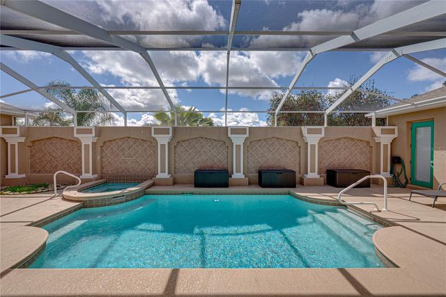 12231 WOODLANDS CIRCLE, Dade City, FL 33525