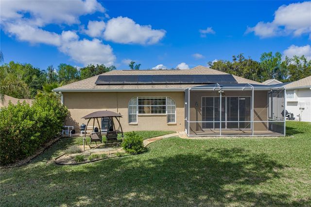 12231 WOODLANDS CIRCLE, Dade City, FL 33525