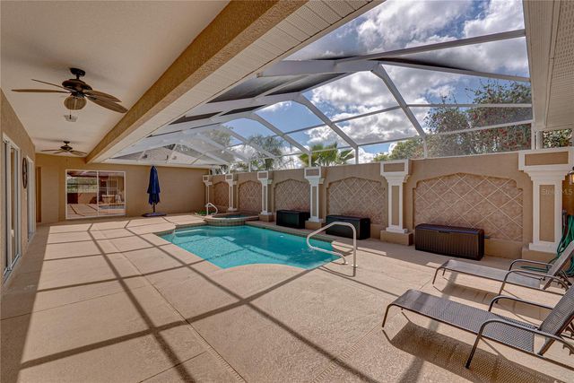 12231 WOODLANDS CIRCLE, Dade City, FL 33525