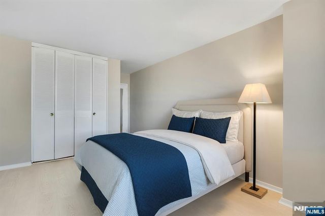 380 Mountain 701, Union City, NJ 07087