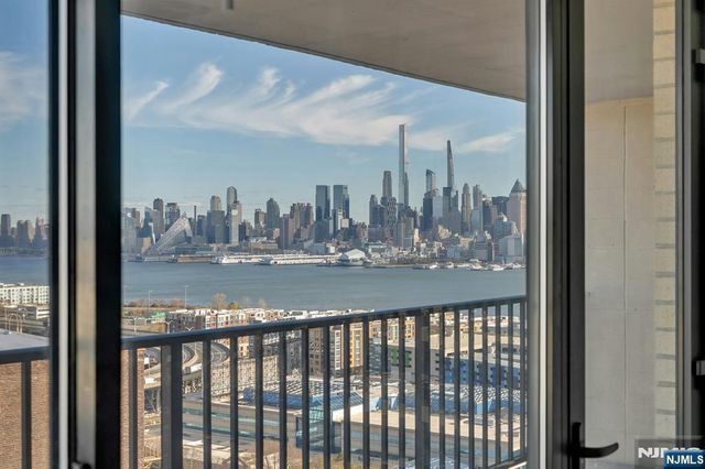 380 Mountain 701, Union City, NJ 07087