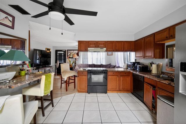 1803 S WILKINS AVENUE, Plant City, FL 33563