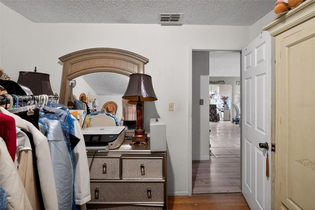 1803 S WILKINS AVENUE, Plant City, FL 33563