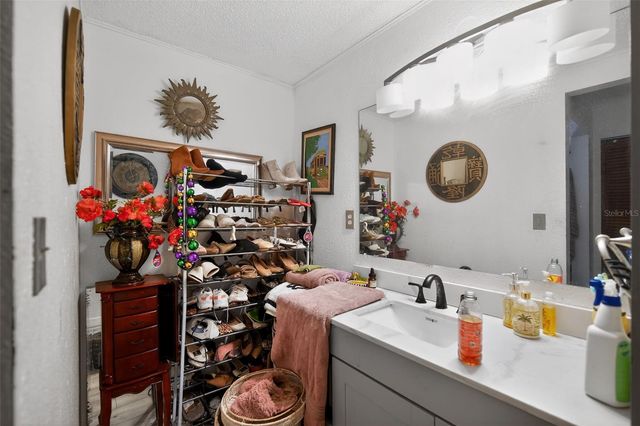 1803 S WILKINS AVENUE, Plant City, FL 33563