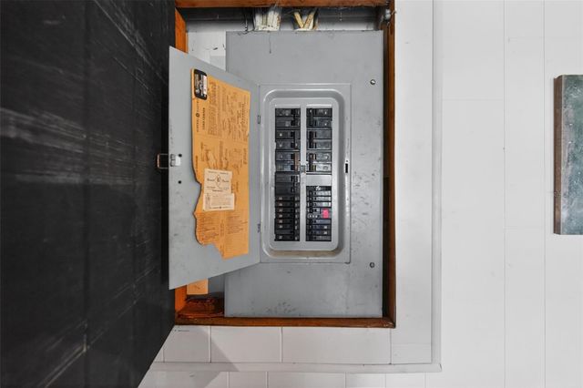 1803 S WILKINS AVENUE, Plant City, FL 33563