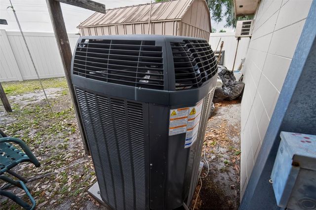 1803 S WILKINS AVENUE, Plant City, FL 33563