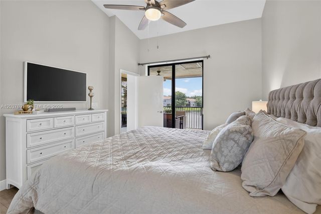 10661 NW 14th Street 248, Plantation, FL 33322