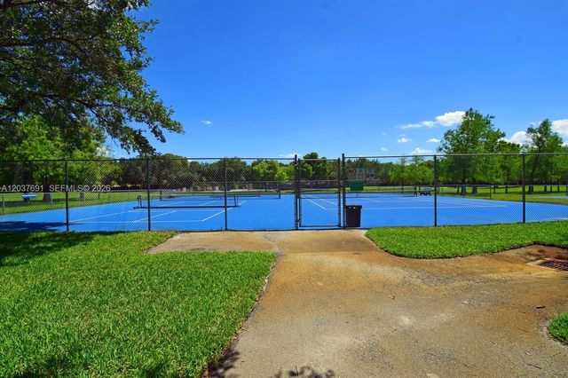 10661 NW 14th Street 248, Plantation, FL 33322