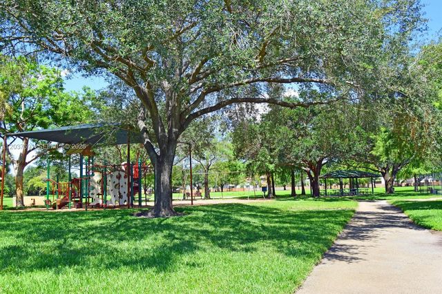 10661 NW 14th Street 248, Plantation, FL 33322