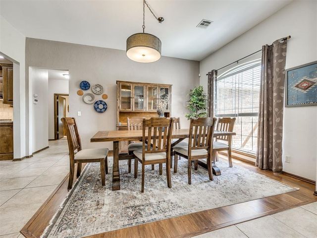 9085 Driftwood Court, Edmond, OK 73034