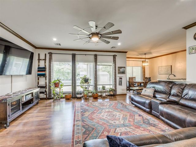 9085 Driftwood Court, Edmond, OK 73034