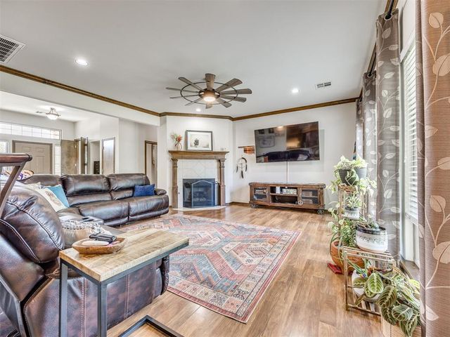 9085 Driftwood Court, Edmond, OK 73034