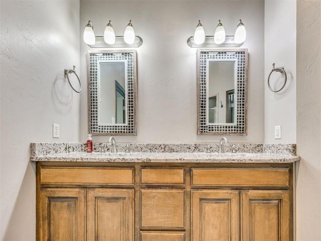 9085 Driftwood Court, Edmond, OK 73034
