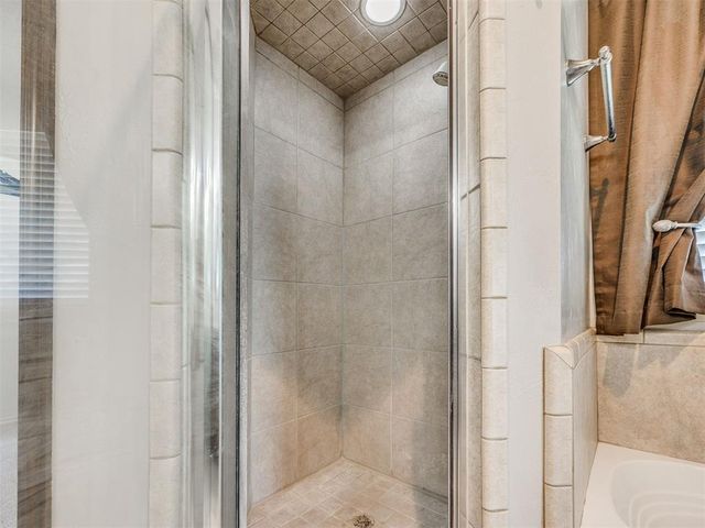9085 Driftwood Court, Edmond, OK 73034