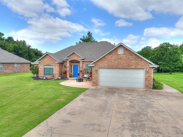 9085 Driftwood Court, Edmond, OK 73034