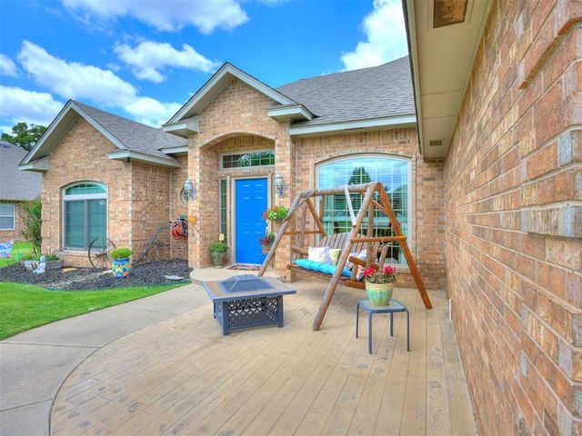 9085 Driftwood Court, Edmond, OK 73034