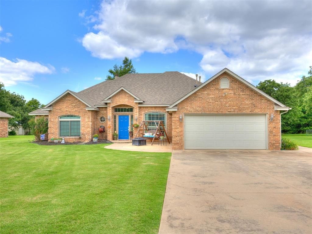 9085 Driftwood Court, Edmond, OK 73034
