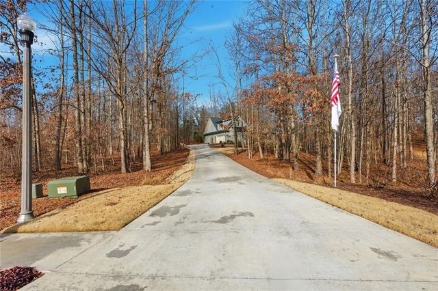 7671 Fern Lane, Lula, GA 30554