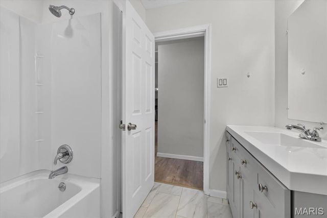 9091 Patrick Drive, St John, MO 63114