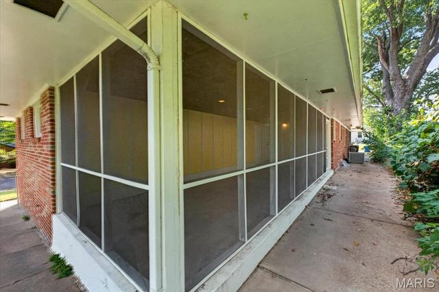 9091 Patrick Drive, St John, MO 63114
