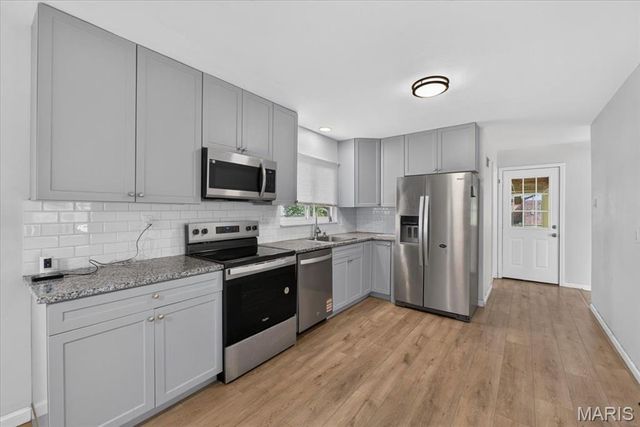 9091 Patrick Drive, St John, MO 63114
