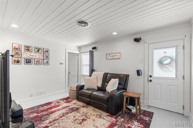 11945 Lillian Avenue, Des Peres, MO 63131