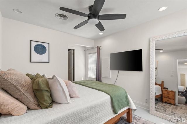 11945 Lillian Avenue, Des Peres, MO 63131