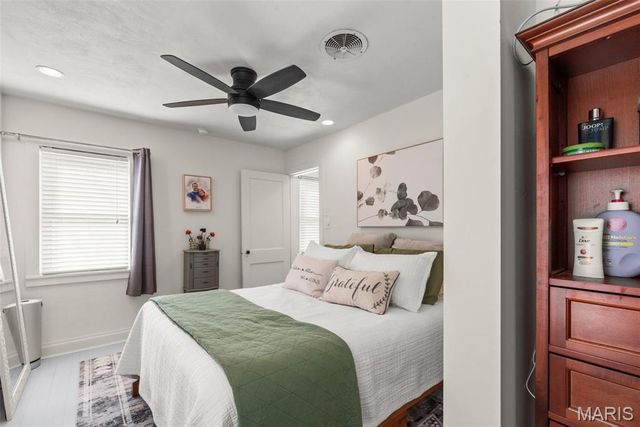 11945 Lillian Avenue, Des Peres, MO 63131