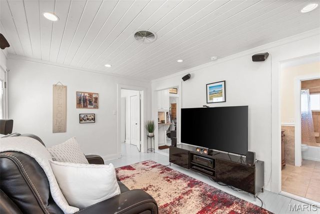 11945 Lillian Avenue, Des Peres, MO 63131