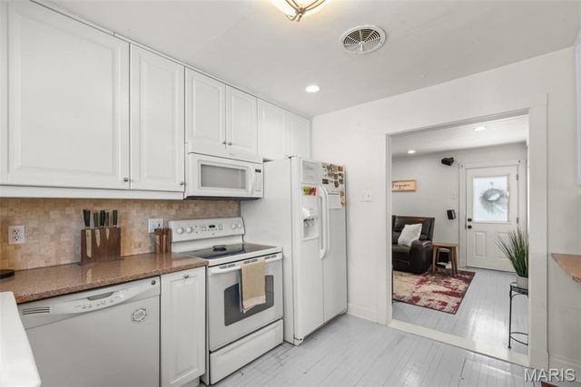 11945 Lillian Avenue, Des Peres, MO 63131