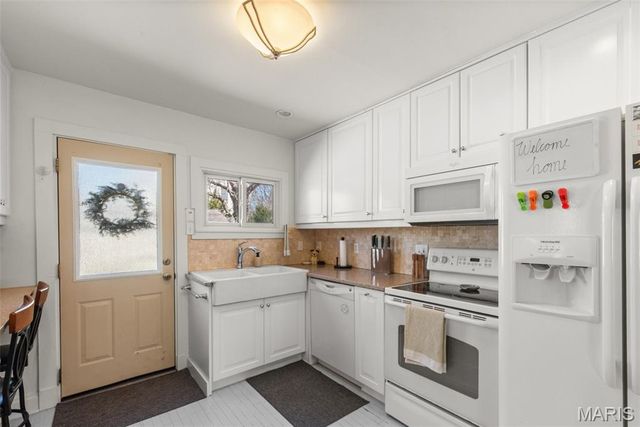 11945 Lillian Avenue, Des Peres, MO 63131