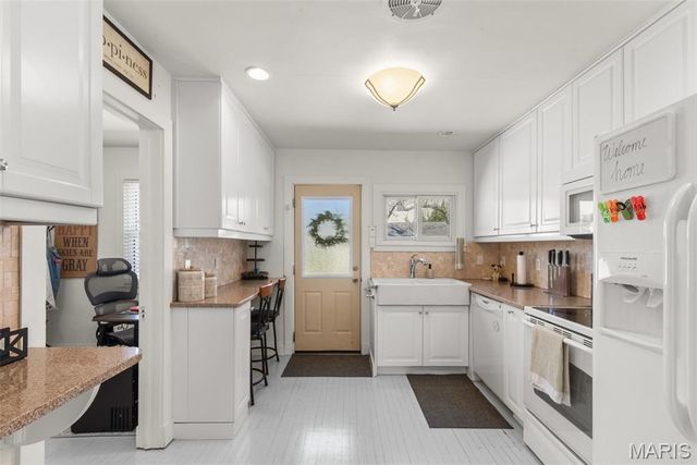 11945 Lillian Avenue, Des Peres, MO 63131