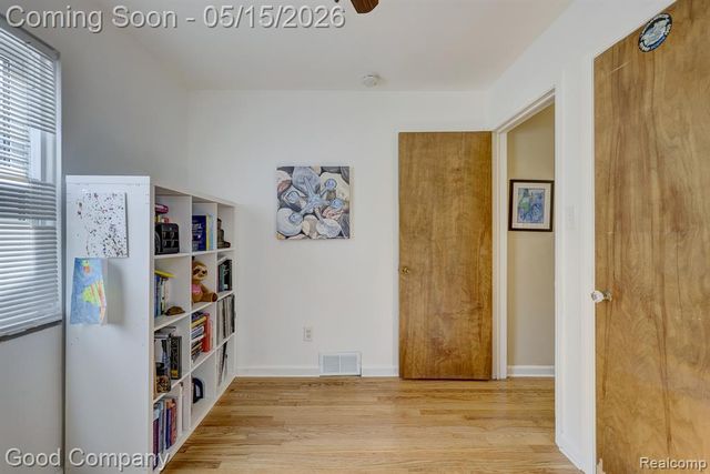 14220 Lincoln Street, Oak Park, MI 48237