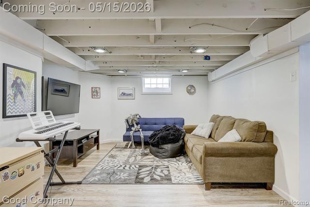 14220 Lincoln Street, Oak Park, MI 48237