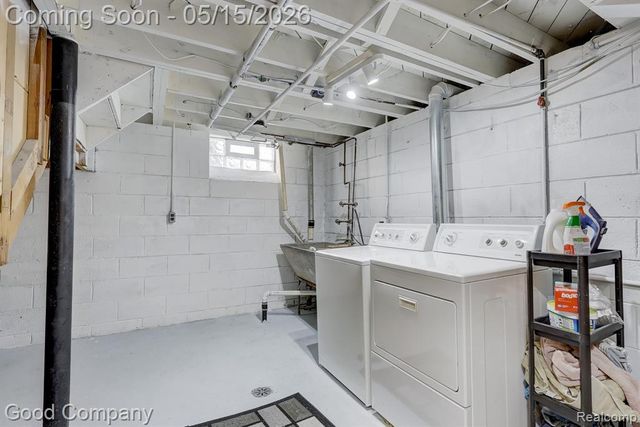 14220 Lincoln Street, Oak Park, MI 48237