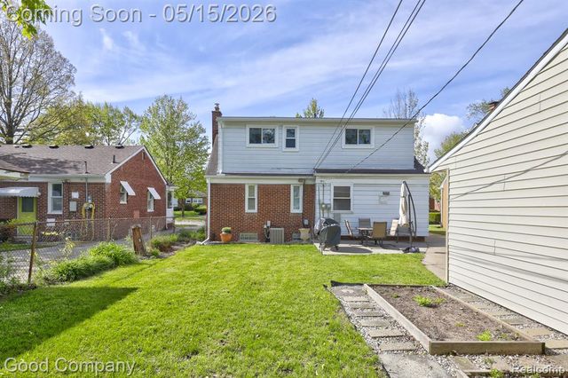 14220 Lincoln Street, Oak Park, MI 48237