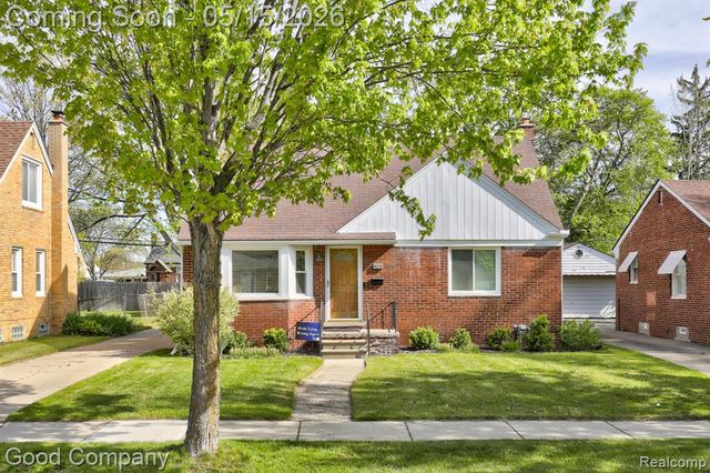 14220 Lincoln Street, Oak Park, MI 48237