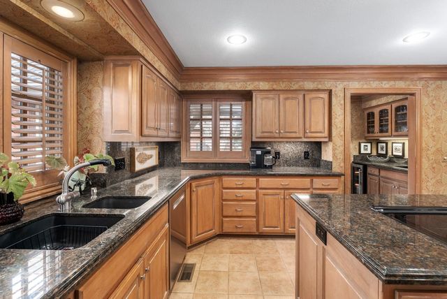 9120 E AUTUMN CHASE ST, Wichita, KS 67206