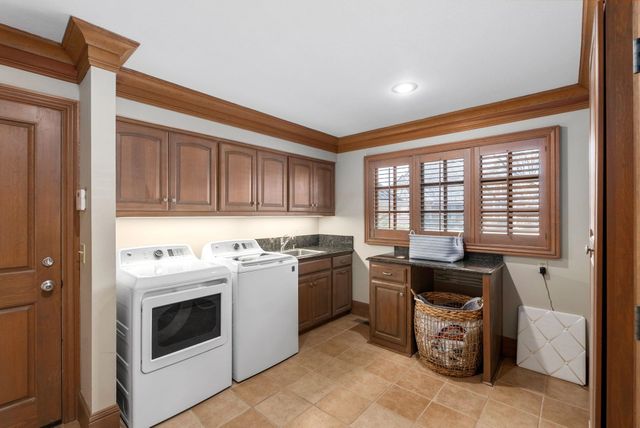 9120 E AUTUMN CHASE ST, Wichita, KS 67206