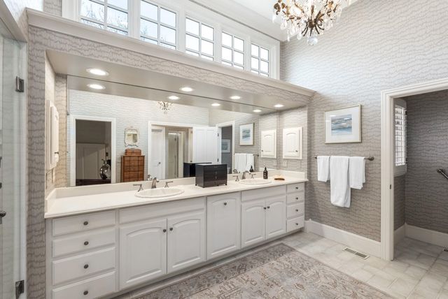 9120 E AUTUMN CHASE ST, Wichita, KS 67206