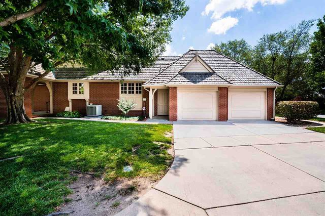 9120 E AUTUMN CHASE ST, Wichita, KS 67206