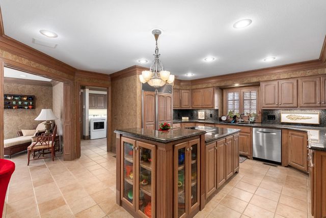 9120 E AUTUMN CHASE ST, Wichita, KS 67206