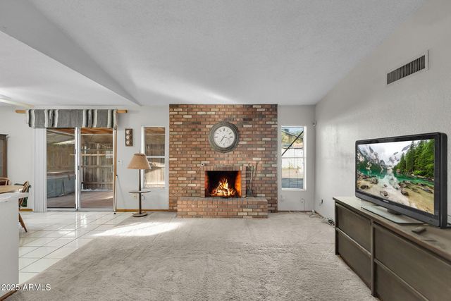 2812 E CONCHO Avenue, Mesa, AZ 85204