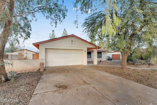 2812 E CONCHO Avenue, Mesa, AZ 85204