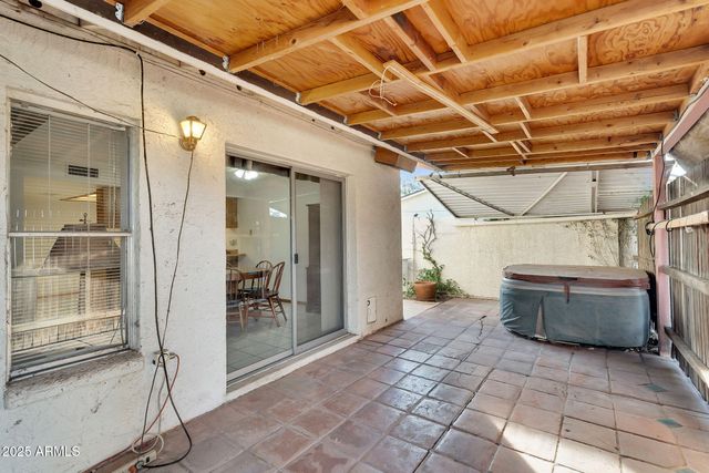 2812 E CONCHO Avenue, Mesa, AZ 85204