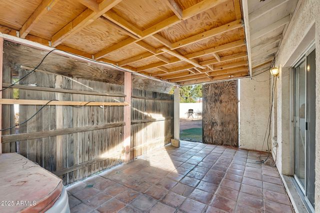 2812 E CONCHO Avenue, Mesa, AZ 85204