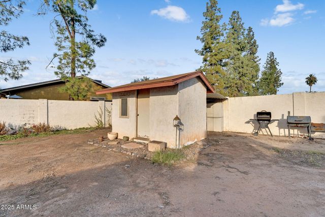 2812 E CONCHO Avenue, Mesa, AZ 85204