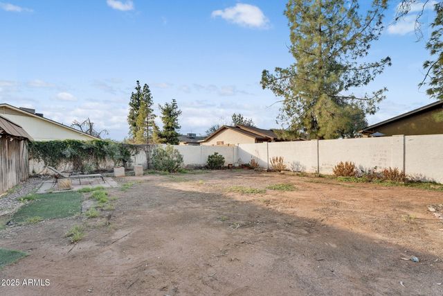 2812 E CONCHO Avenue, Mesa, AZ 85204